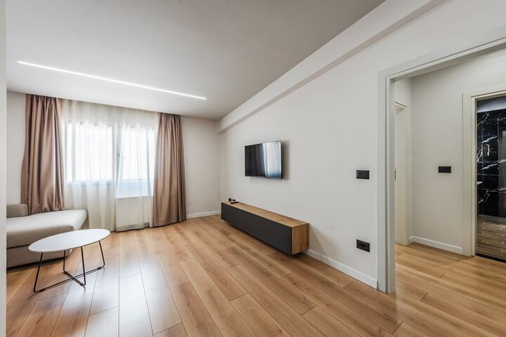 Room 8 of 42