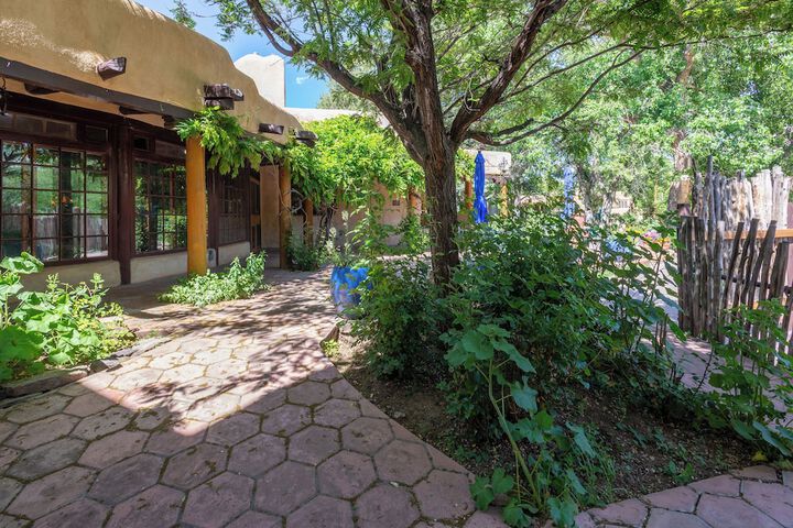 Hotel Exterior 125 of 125