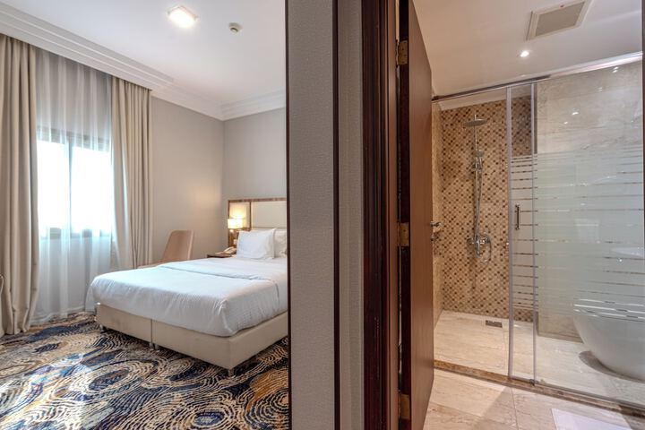 Room 14 of 44