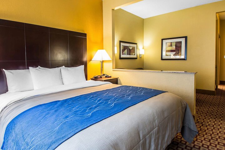 1 King Bed Mobility Accessible (14 of 14)