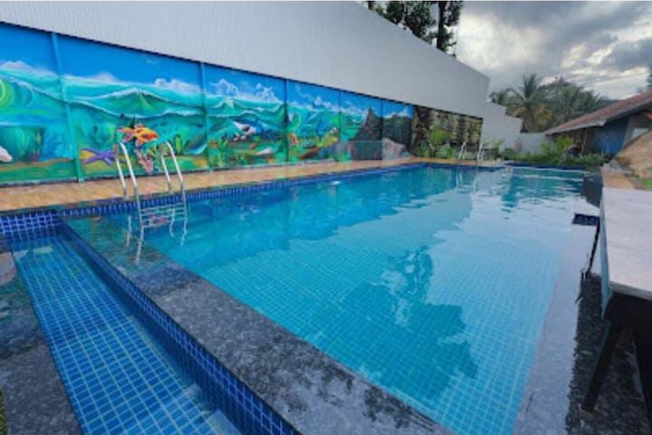 Pool 27 of 39