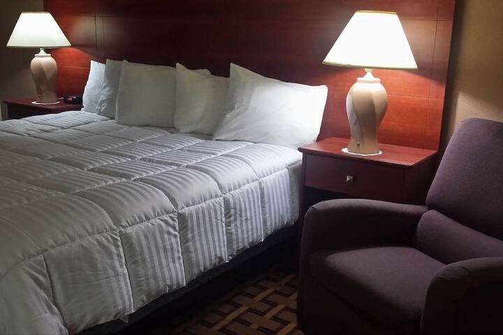 1 King Bed (14 of 20)