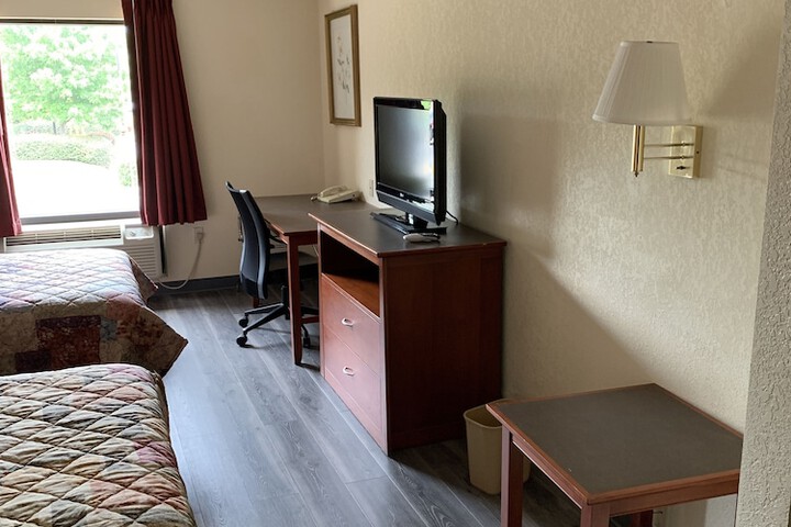 Quadruple 2 Double Beds (5 of 5)