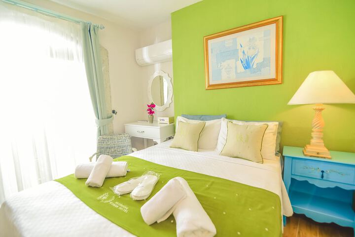 Room 3 of 50
