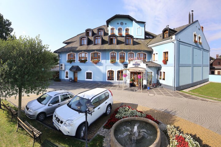 Hotel 53 of 58
