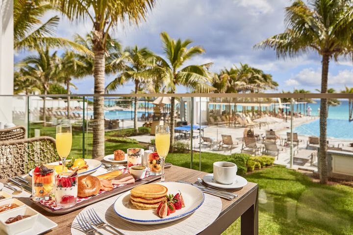 Breakfast/Coffee Service 86 of 135