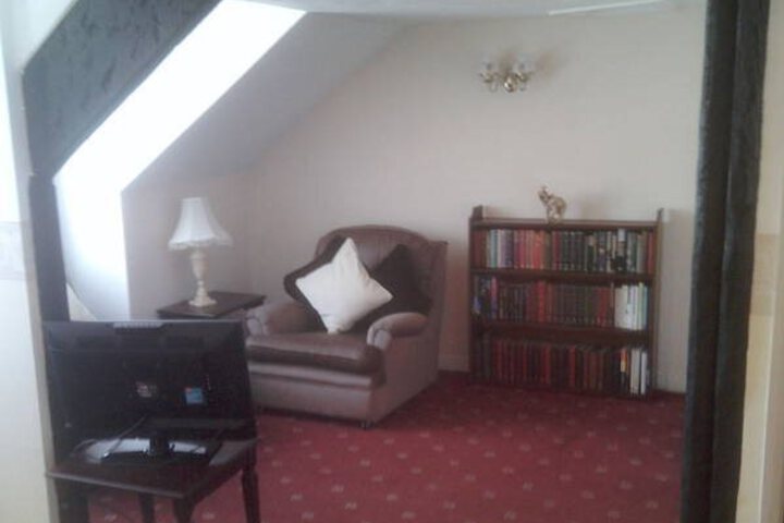 WATERLOO HOUSE HOTEL