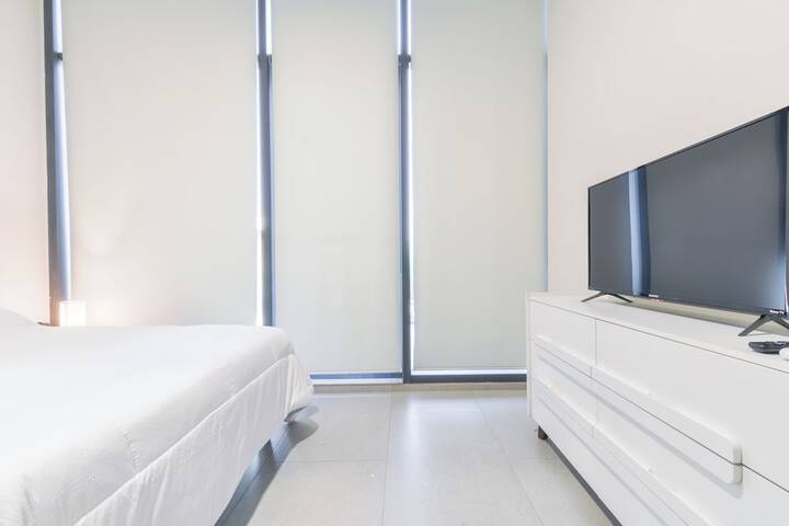 Room 28 of 155