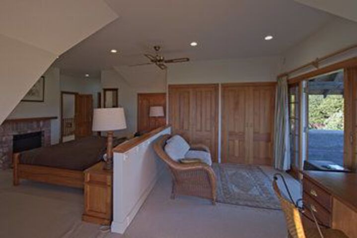 Room 5 of 14