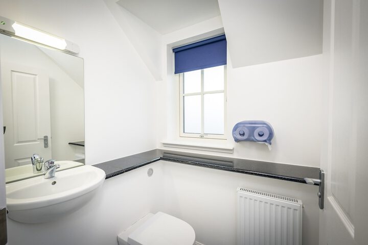 Room 40 of 77