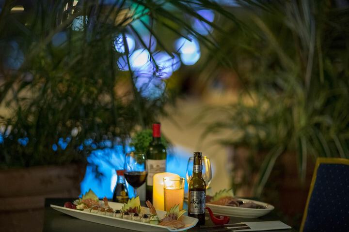 Dining 48 of 76
