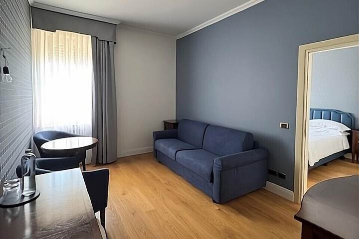 Room 53 of 111