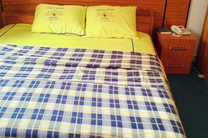 Room 10 of 285