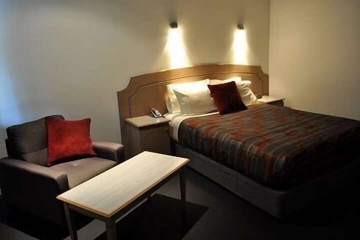 Room 13 of 41