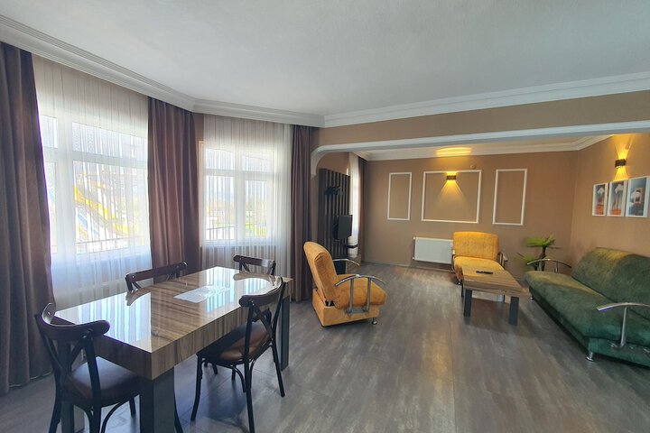 Room 27 of 154