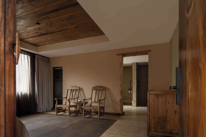 Room 12 of 78