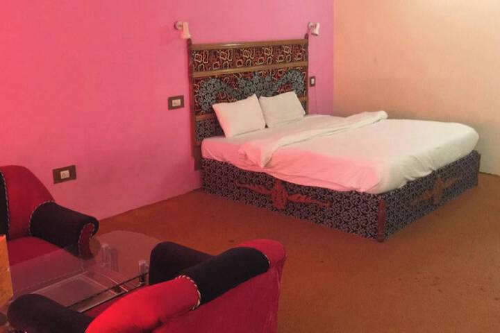 Room 9 of 31
