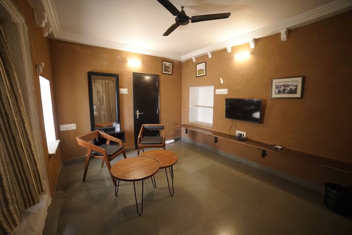 Room 30 of 65