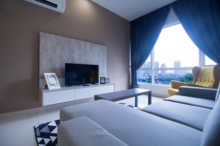 Room 4 of 19