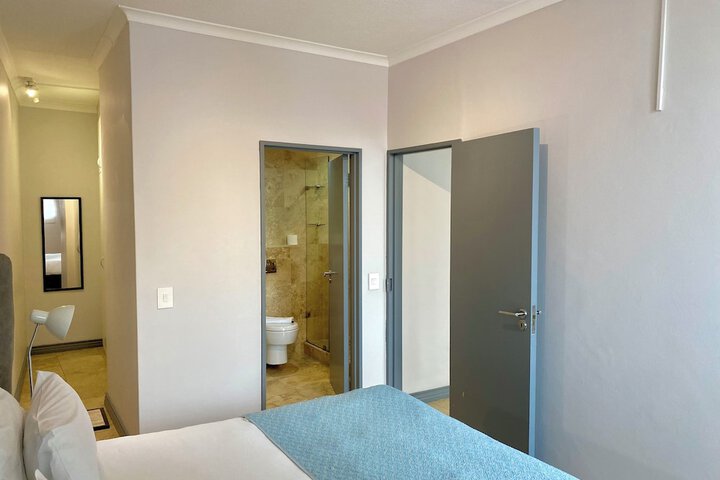 Room 3 of 61