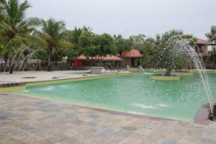 Pool 10 of 12