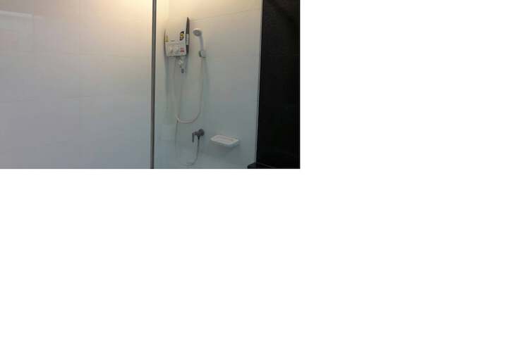 Room 16 of 33