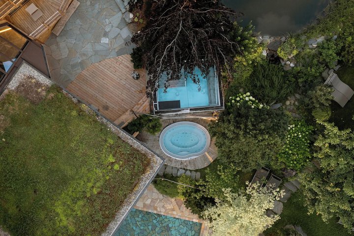 Pool 27 of 51