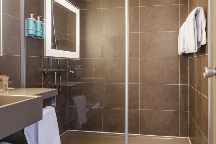 Clean Restrooms