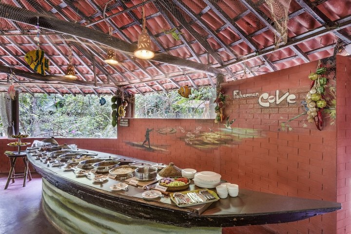 Dining 42 of 60