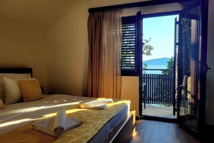 Room 5 of 29