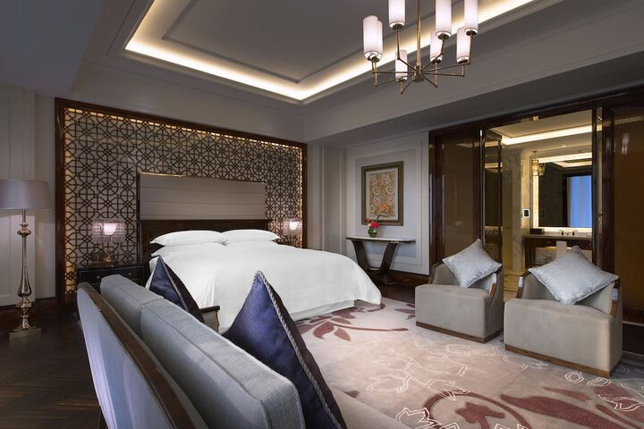 Room 8 of 78