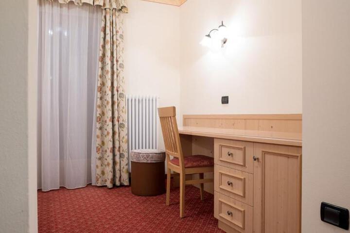 General 28 of 83