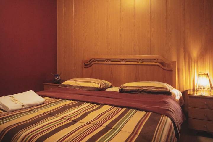 Room 4 of 76