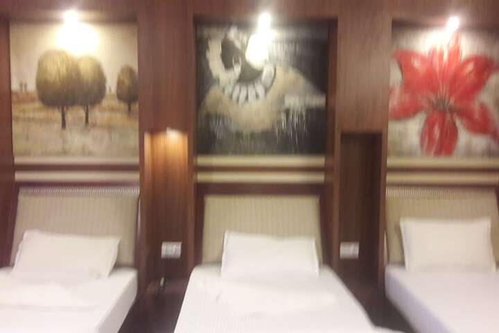 Room 25 of 65
