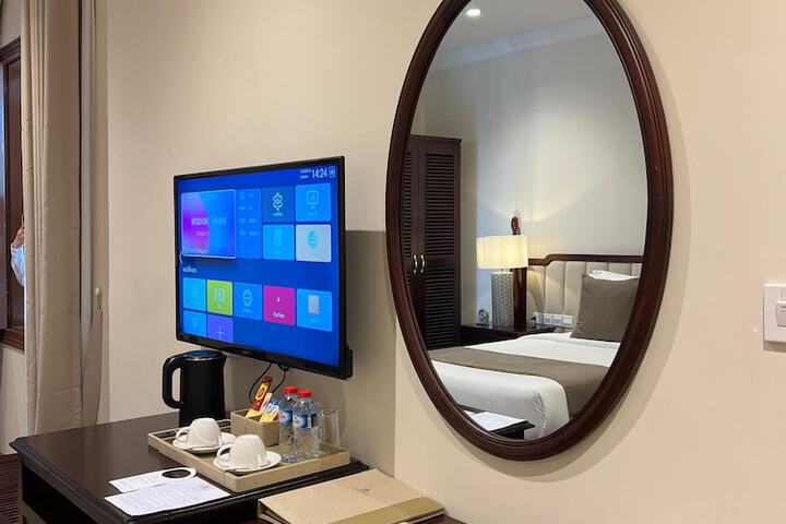 Room 28 of 99