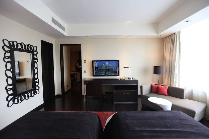 Room 15 of 143