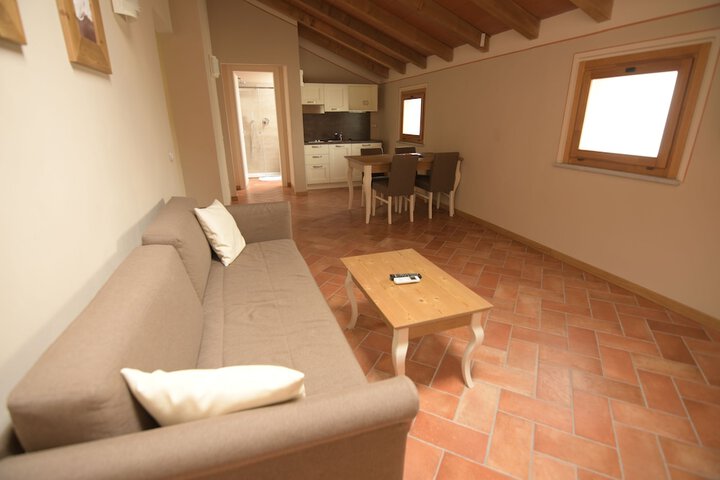 Room 15 of 52