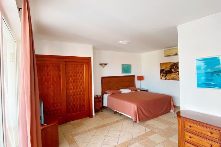 Room 10 of 58