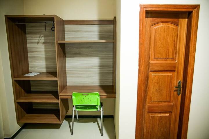 Room 14 of 27