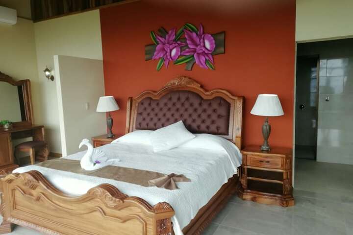 Room 21 of 104