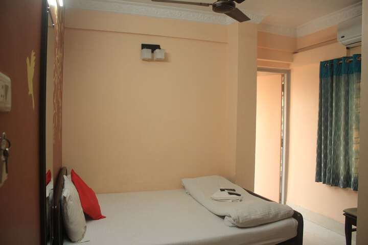 Room 3 of 14