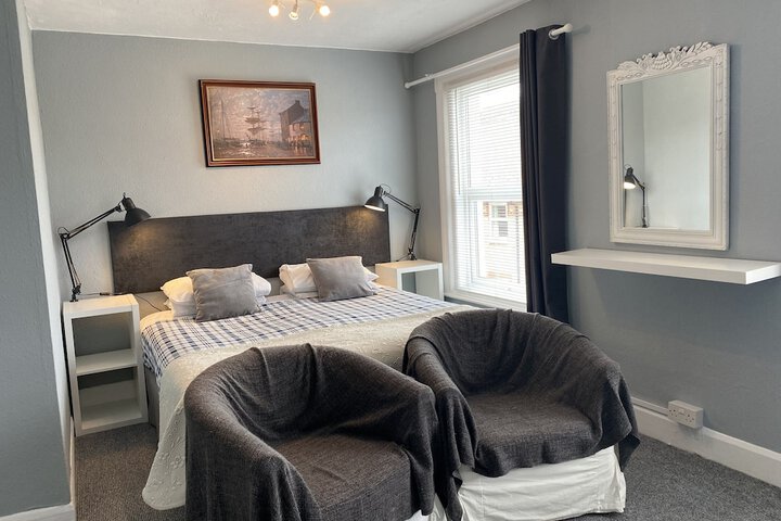 Room 10 of 90