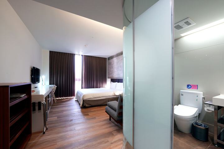 Room 26 of 155