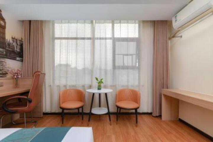 Room 124 of 127