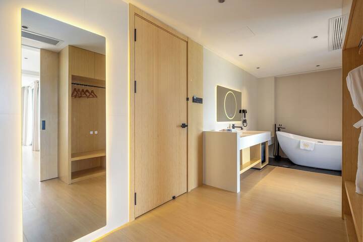 Room 21 of 158
