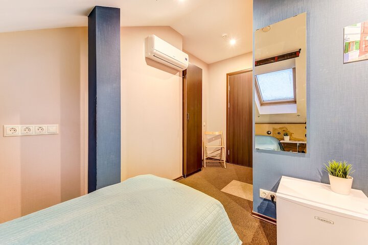 Room 14 of 15