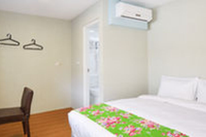 Room 7 of 30