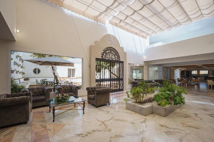 Guest Lobby