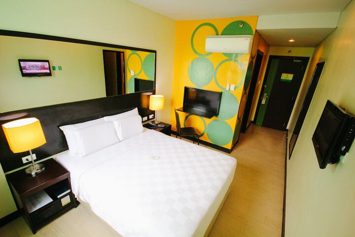 Room 5 of 19
