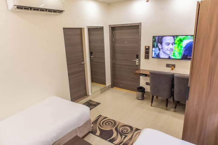 Room 87 of 221